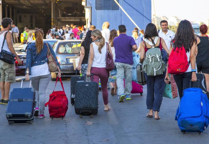 Αύξηση 58% για τους ξένους ταξιδιώτες στα ελληνικά λιμάνια στο β' τρίμηνο του 2022