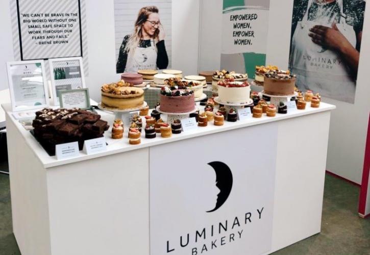 Luminary Bakery: Γυναίκες εν δράσει στο κοινωνικό αρτοποιείο του Λονδίνου