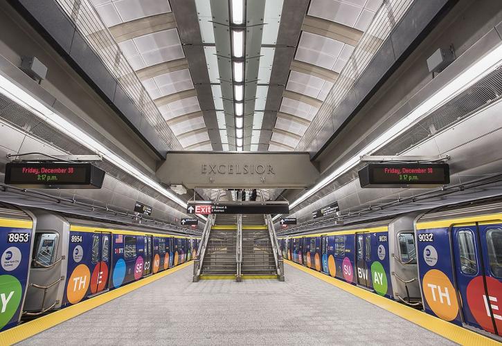 Εκκενώθηκαν δύο σταθμοί μετρό της Νέας Υόρκης λόγω ύποπτων δεμάτων