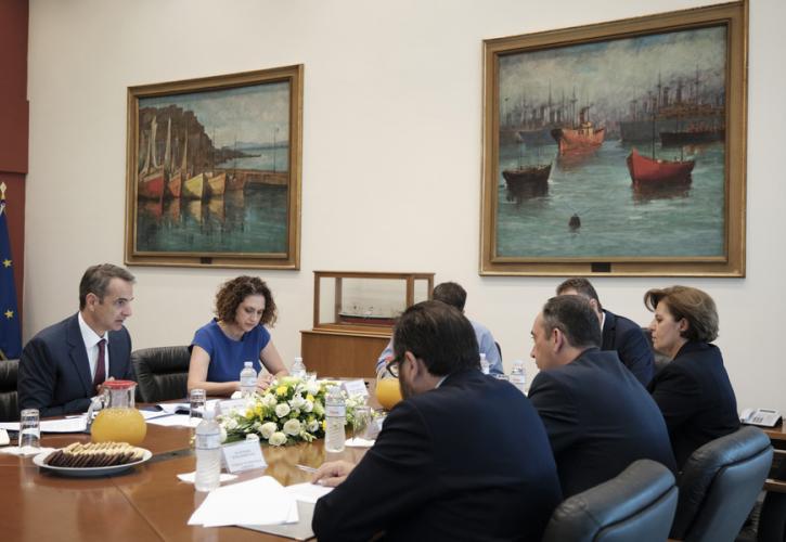 Στο υπουργείο Ναυτιλίας ο Κυρ. Μητσοτάκης