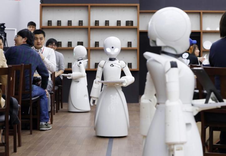 Τόκιο: 8 ευρώ την ώρα κερδίζουν παράλυτοι που ελέγχουν ρομπότ – σερβιτόρους (vid)