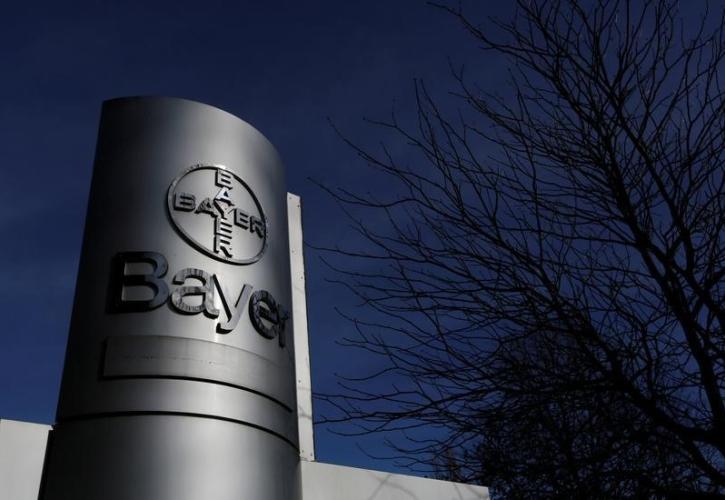 Bayer: Αποζημίωση 2,1 δισ. δολάρια σε ενάγοντα για το ζιζανιοκτόνο Roundup