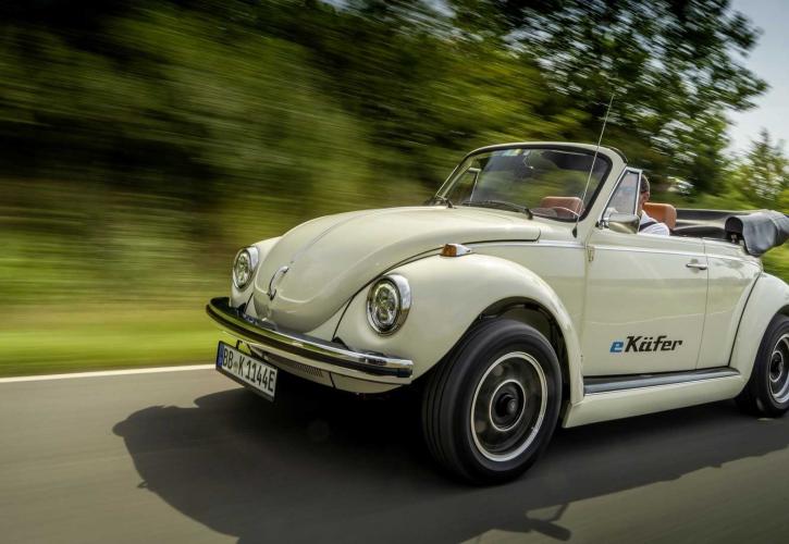 H VW επαναλανσάρει το ιστορικό Beetle Cabrio με ηλεκτροκίνηση!