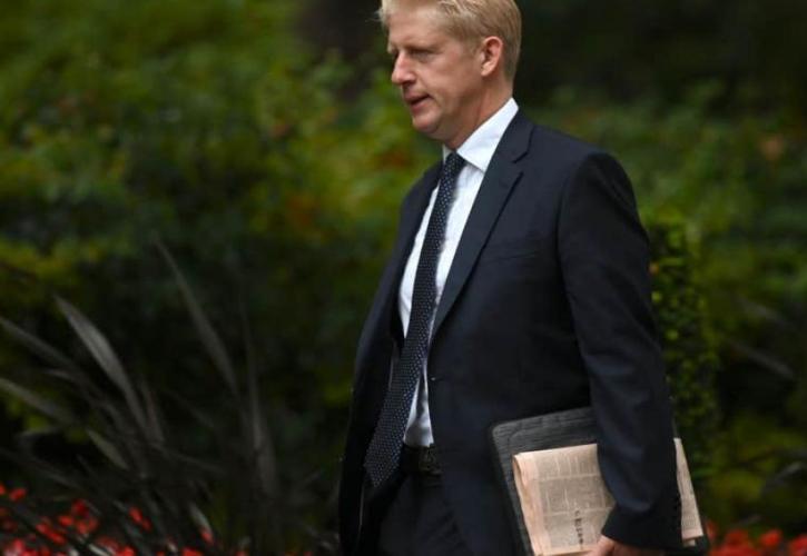 Πολιτική κρίση στη Βρετανία: Παραιτείται ο αδερφός του Μπόρις Τζόνσον