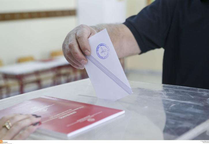 Δημοσκόπηση Marc: Ξεπερνά το 10% η διαφορά ΝΔ – ΣΥΡΙΖΑ - Επτακομματική η βουλή