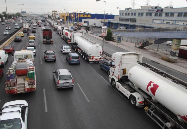 Περιπολίες και μόνιμα γερανοφόρα για την αποσυμφόρηση του Κηφισού