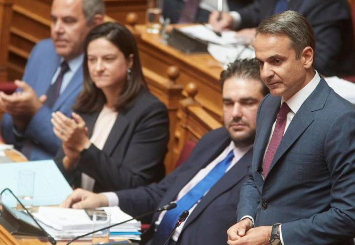 Γιατί αιφνιδίασε η κυβέρνηση με τις δύο τροπολογίες στη Βουλή - Αυξήθηκαν οι απολύσεις τον Ιούλιο