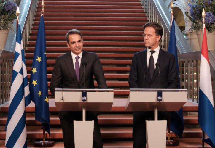 Μητσοτάκης - Ρούτε: Εμπιστοσύνη και συναντίληψη στην συνάντηση τους στην Χάγη