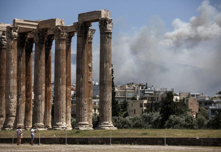 Bloomberg: «Εξαιρετικά σύνθετα» τα δύο σχέδια για τις ελληνικές τράπεζες