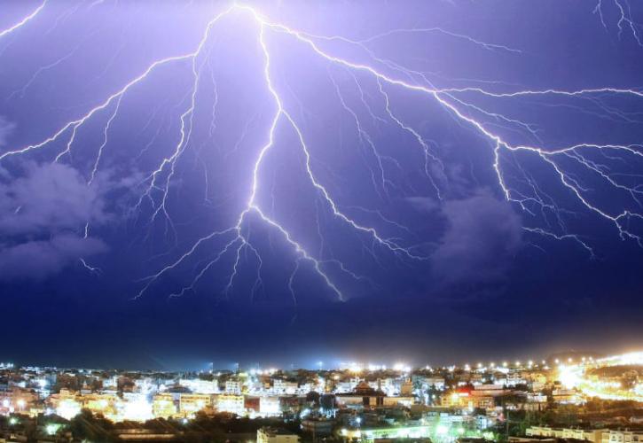 Θεσσαλονίκη: «Ήχησε» το 112 – Προειδοποίηση για χαλαζοπτώσεις, κεραυνούς και καταιγίδες