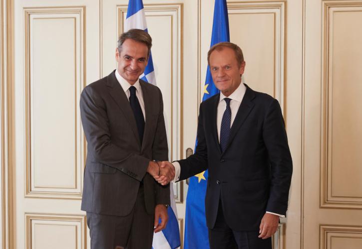 Μητσοτάκης - Τουσκ: Στο επίκεντρο το Brexit και η Τουρκία