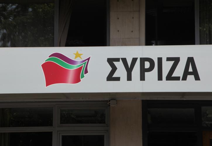Οι τρεις υπαναχωρήσεις της ΝΔ στο θέμα των αποδήμων που έπεισαν τον ΣΥΡΙΖΑ