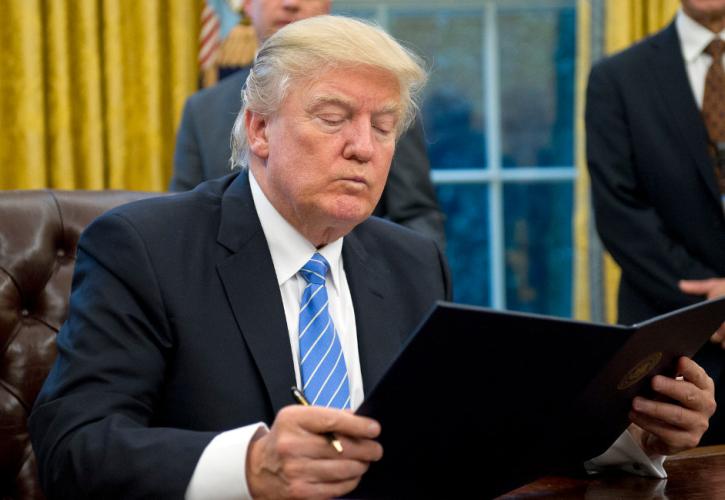 Ο Τραμπ στρέφεται κατά της ευρωπαϊκής αυτοκινητοβιομηχανίας