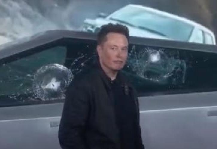 «Φιάσκο» με τα θωρακισμένα παράθυρα του φορτηγού της Tesla (pics & vid)