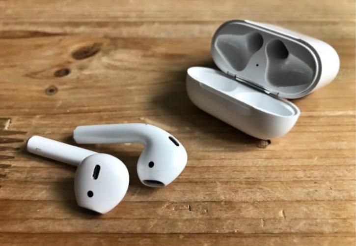 Εξαντλούνται τα αποθέματα των AirPods ενόψει Black Friday και Cyber Monday