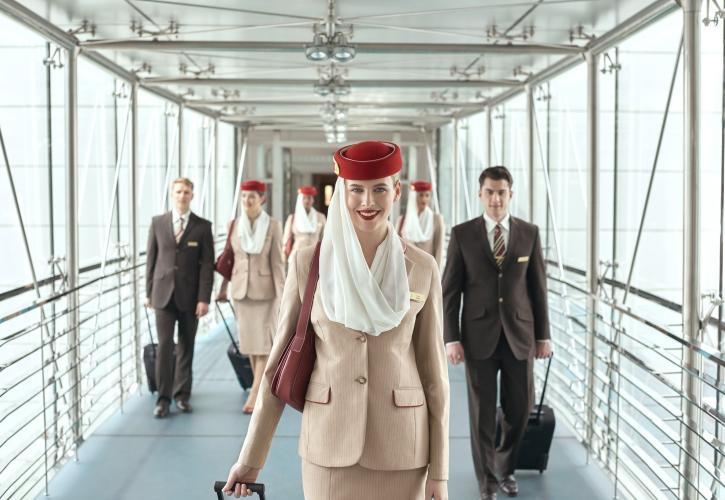 Αεροσυνοδούς και μέλη πληρώματος καμπίνας αναζητά η Emirates