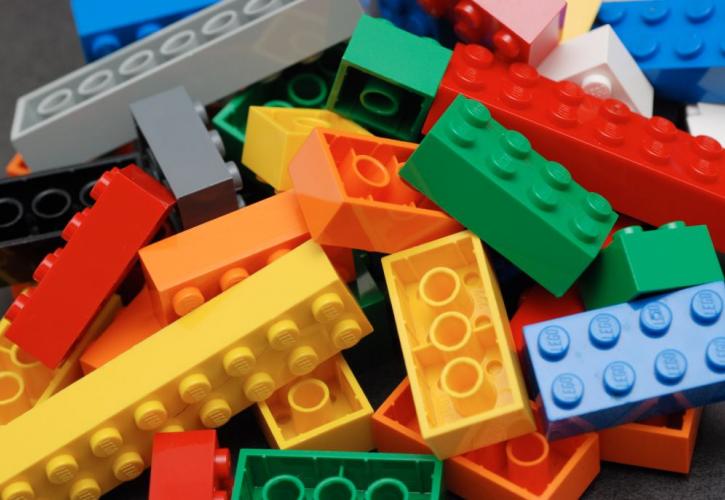 Πώς «έχασαν» 150 εκατ. δολάρια σε μία ημέρα οι δισεκατομμυριούχοι της Lego