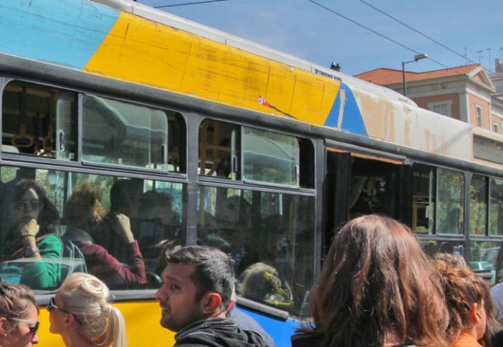 «Έρχονται» κάμερες και υψηλά πρόστιμα για παραβάσεις σε λεωφορειολωρίδες