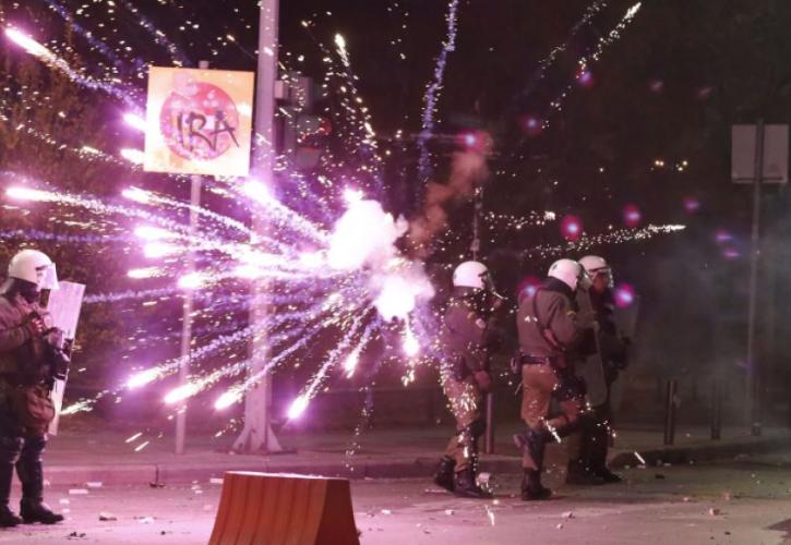 Θεσσαλονίκη: Επεισόδια μετά τις μαζικές διαδηλώσεις για το Πολυτεχνείο