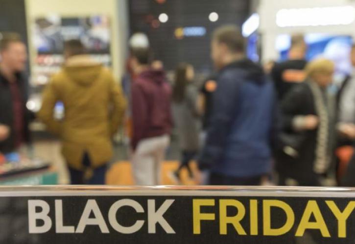 Σε θέση μάχης οι μεγάλες αλυσίδες για τη Black Friday (pics & vids)