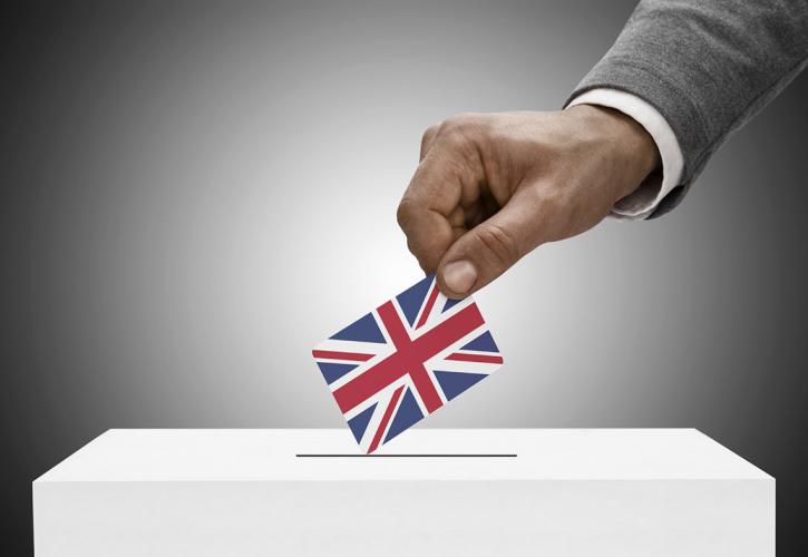 Βρετανικές εκλογές: Στις 9 μονάδες η διαφορά Συντηρητικών - Εργατικών