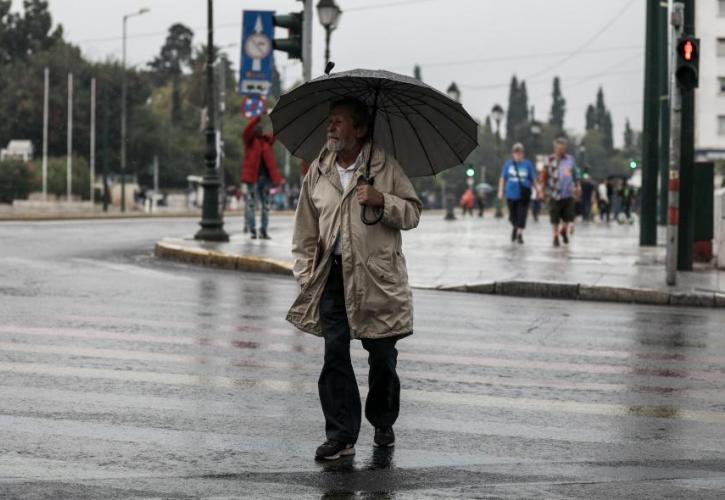 Καιρός: Βροχές, χιόνια και πτώση της θερμοκρασίας την Τετάρτη