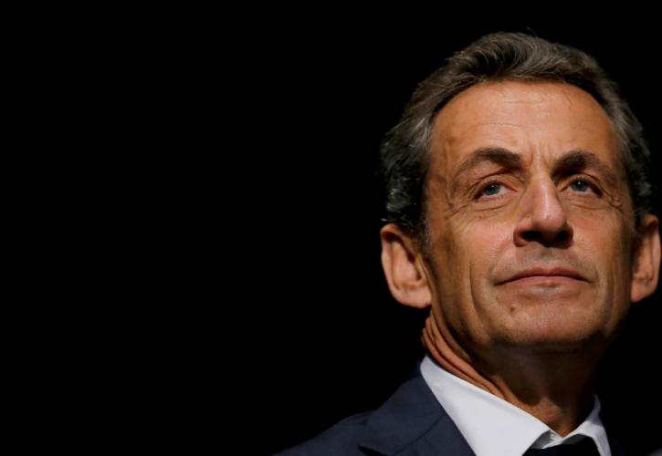 Ο Σαρκοζί αρνείται ότι διέπραξε οποιαδήποτε αξιόποινη πράξη