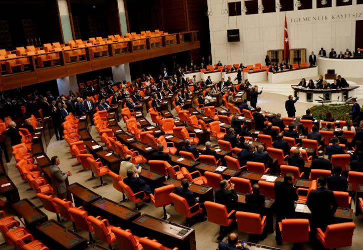 Η Τουρκία ετοιμάζει νομοσχέδιο που θα επιτρέπει την αποστολή στρατευμάτων στη Λιβύη