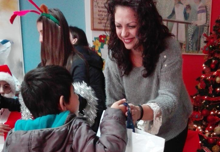 Είδη πρώτης ανάγκης σε ευάλωτες οικογένειες προσέφεραν τα ΕΛΠΕ