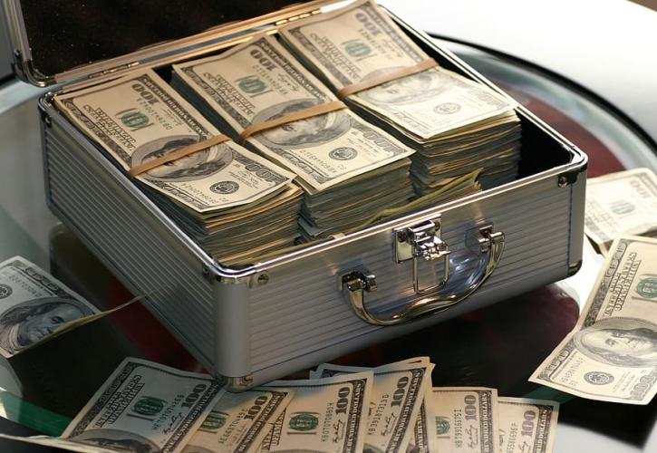Κινέζος τραπεζίτης έκρυψε στο σπίτι του 29 εκατ. δολάρια σε μετρητά
