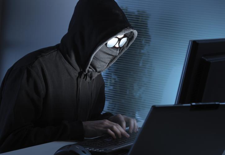 Πώς Ρώσοι χάκερ «απογείωσαν» το ρούβλι μέσα σε 14 λεπτά