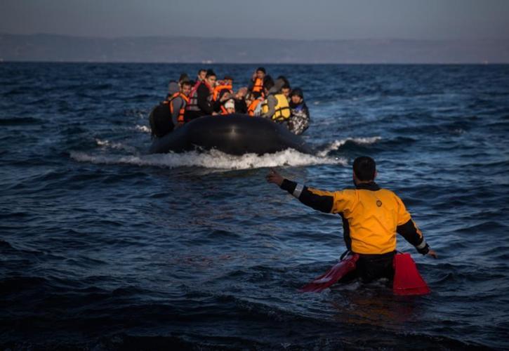 12 νεκροί πρόσφυγες από τη βύθιση σκάφους ανοιχτά των Παξών