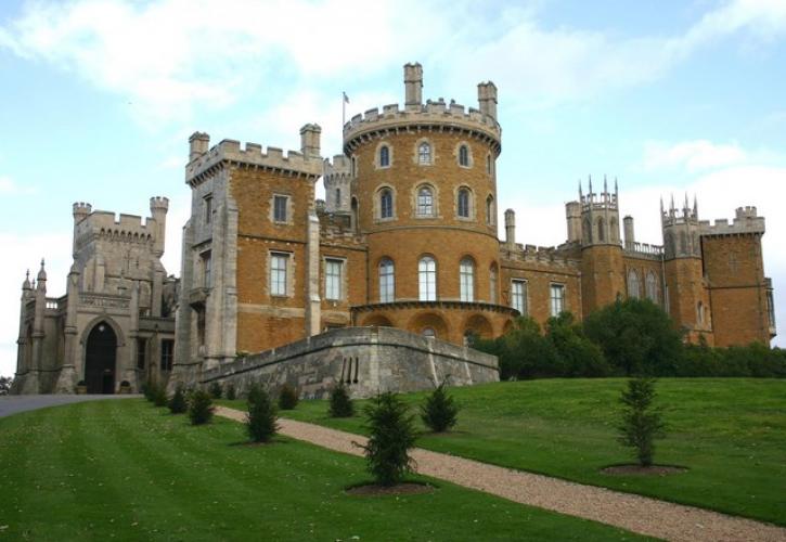 Το κάστρο του «The Crown» έγινε Airbnb (pics)