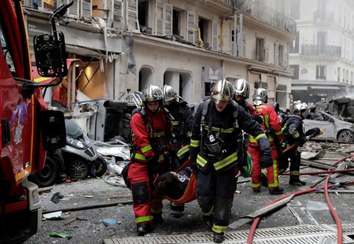 Μεγάλη πυρκαγιά στο σταθμό Γκαρ ντε Λιόν στο Παρίσι (vid)