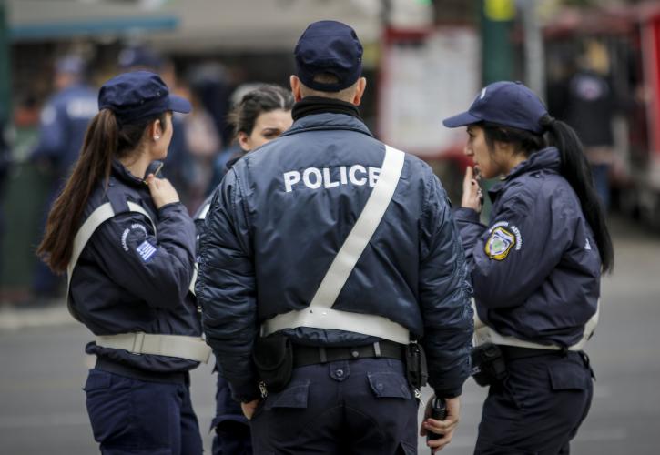 Δέκα οδηγούς πειρατικών ταξί συνέλαβε η Τροχαία