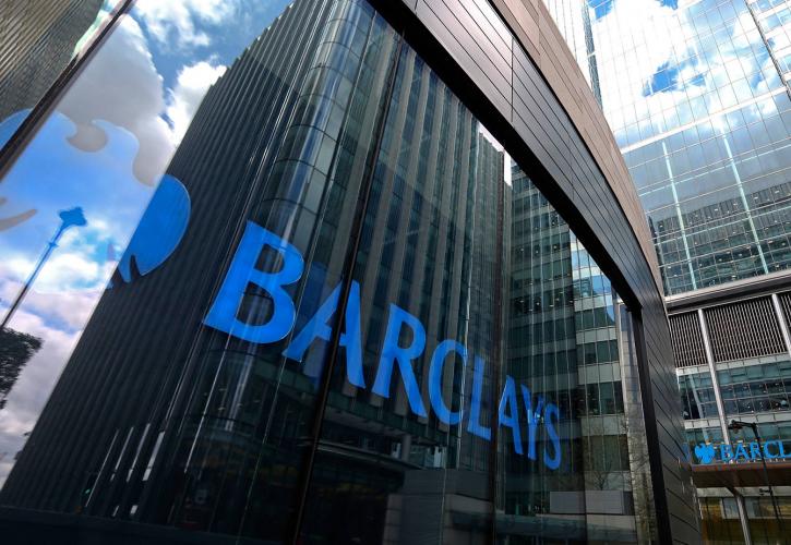 Συγχώνευση με τη Standard Chartered εξετάζει η Barclays