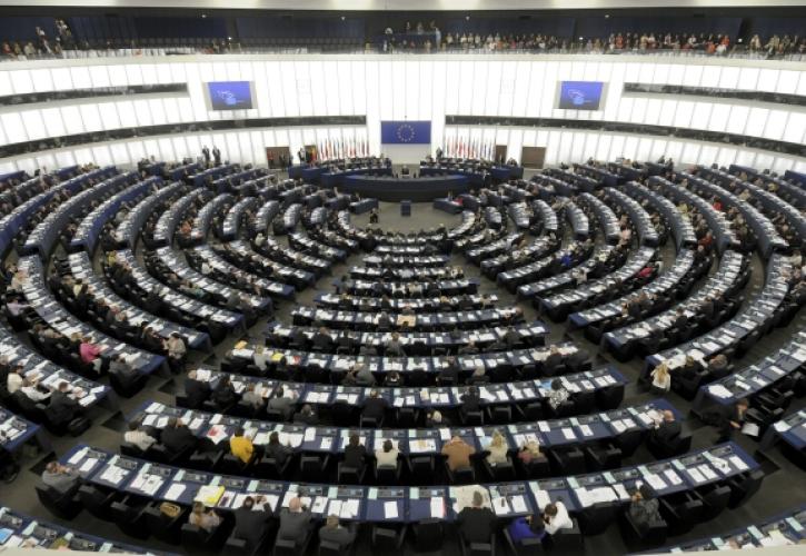 Ευρωκοινοβούλιο: Η ΕΚΤ να αξιολογήσει τον αντίκτυπο πολέμων στη σταθερότητα των τιμών