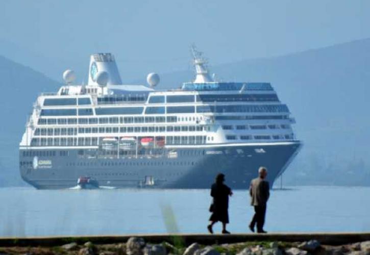 Θετικοί στον κορονοϊό βρέθηκαν 48 επιβάτες του κρουαζιερόπλοιου Symphony of the Seas
