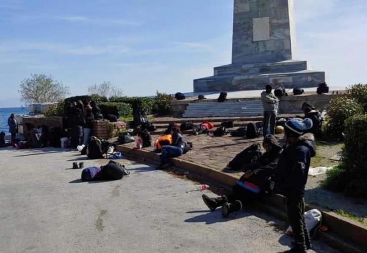 Επεισόδια στη Λέσβο: Κάτοικοι προσπαθούν να αποτρέψουν την αποβίβαση μεταναστών