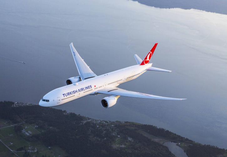 Η Turkish Airlines αναστέλλει σχεδόν όλες τις διεθνείς πτήσεις