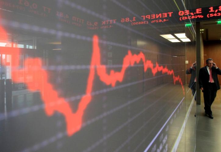 Sell off στο Χρηματιστήριο - Σε ελεύθερη πτώση οι τράπεζες