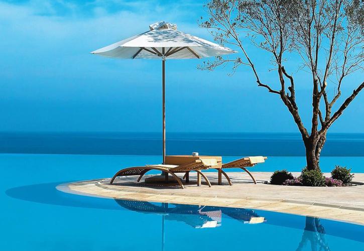ΟΠΕΚΑ: Παρατείνονται τα προγράμματα Κοινωνικού Τουρισμού λόγω κορονοϊού
