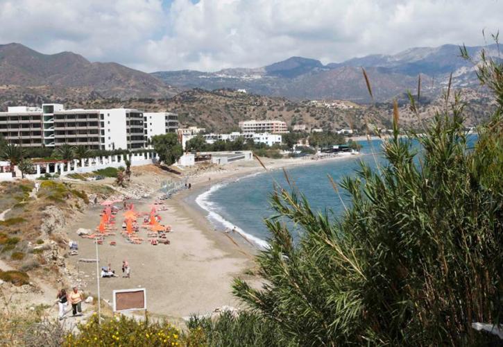 Τι σκέφτονται οι ξενοδόχοι για το αν θα ανοίξουν για τη σεζόν