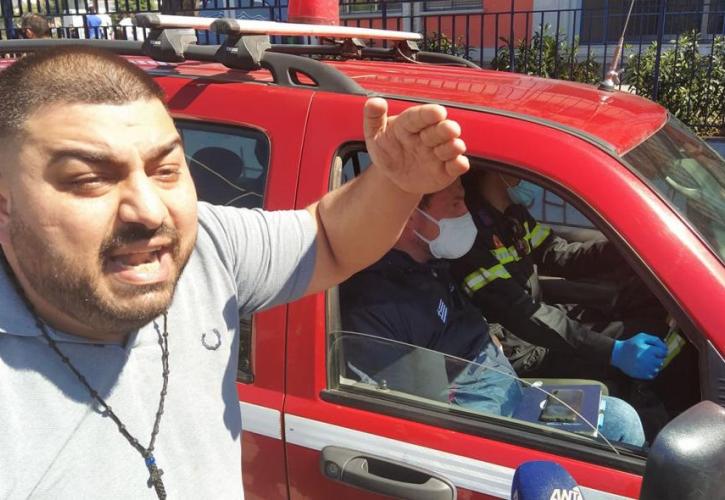 Λάρισα: Προχωράει η τροφοδοσία με είδη πρώτης ανάγκης στην περιοχή της καραντίνας στη Νέα Σμύρνη