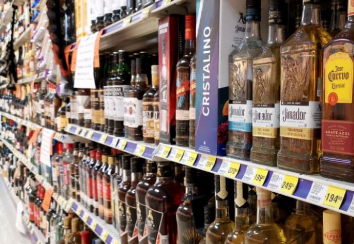 Αυξήθηκαν οι πωλήσεις αλκοολούχων ποτών στα σούπερ μάρκετ μετά το lockdown
