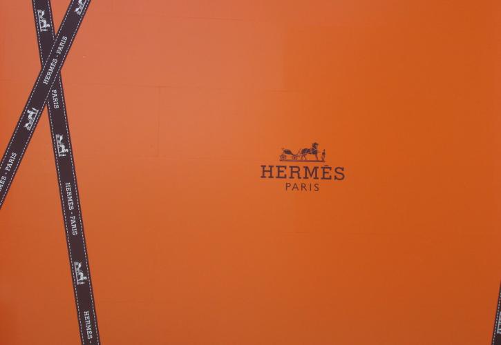 Μήνυση κατά του Hermes για κλοπή πνευματικής ιδιοκτησίας του «1010»