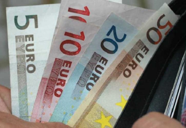 ΕΛΣΤΑΤ: Καταλύματα και εστίαση δέχθηκαν το μεγαλύτερο πλήγμα στους μισθούς το δ' τρίμηνο του 2020