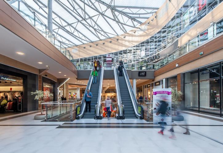 Ανοίγουν σήμερα τα malls - Πώς θα λειτουργήσουν