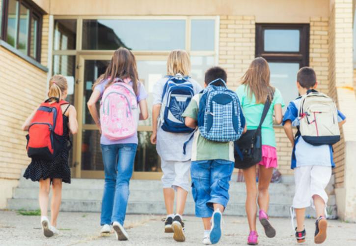 Κορονοϊός: «Ανάχωμα» στη διασπορά τα σχολεία – Οδηγίες προς γονείς