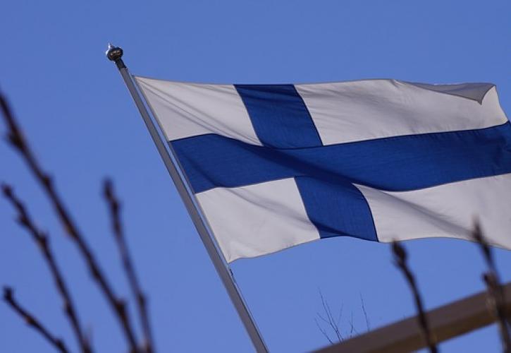 Φινλανδία: Η κυβέρνηση θα περιορίσει το ωράριο λειτουργίας εστιατορίων και μπαρ